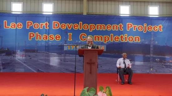 △巴新总理出席莱城港竣工仪式