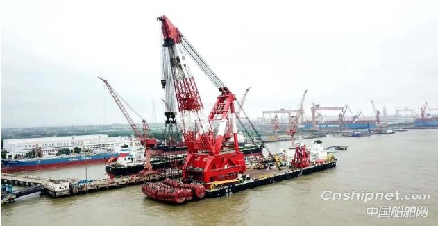 亚洲第二大起重船“蓝鲸”号圆满完成吊重试验