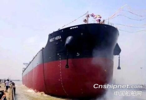 中船澄西12号82000吨散货船顺利下水