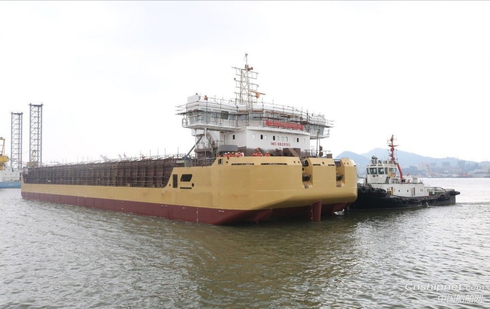 厦门船舶重工两天内完成三船出坞大节点