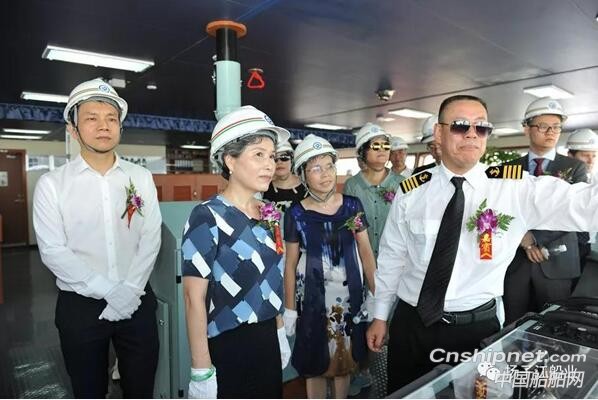 扬子江船业第四艘40万吨超大型矿砂船