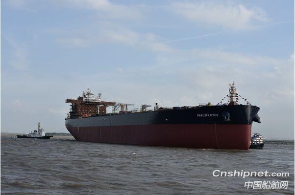 新时代造船18#111000吨油船顺利下水