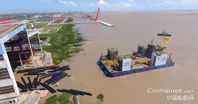 南通润邦海洋“华电稳强”自升式海上风电作业平台下水