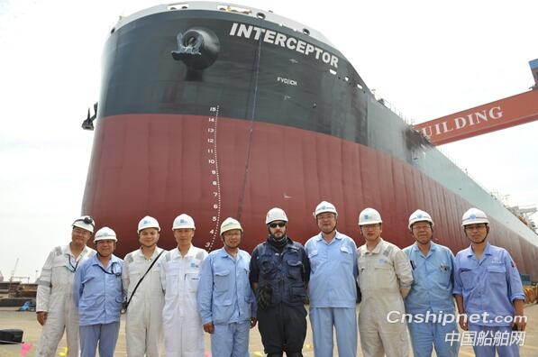 扬子江船业第三艘82000DWT散货船顺利下水