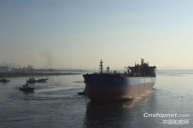 大船集团7.2万吨成品油船顺利下水