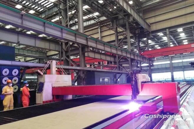 北船重工新型深潜水工作母船开建