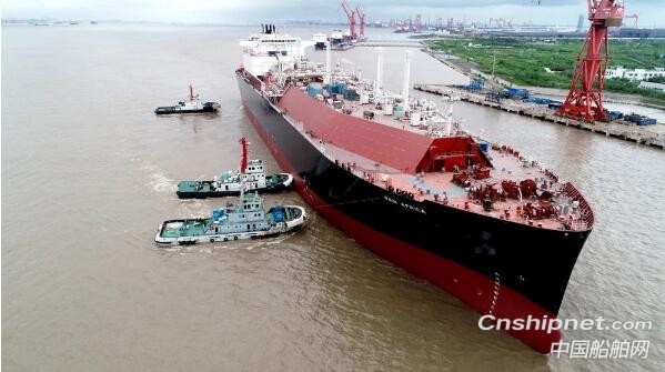 沪东中华各部门密切配合拿下4个节点