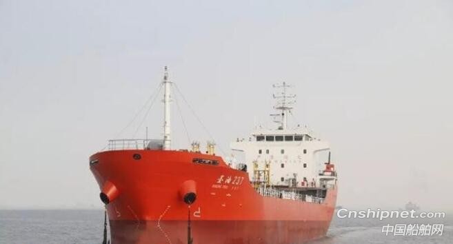 江苏海通海洋工程装备一艘7980吨油船圆满试航