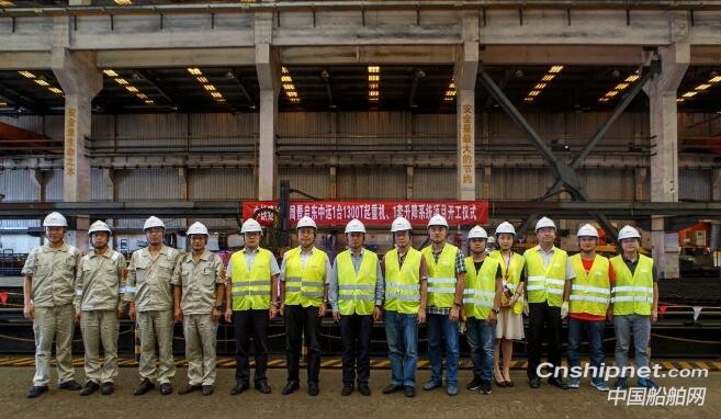 振华重工1台1300T起重机和1套升降系统项目开工