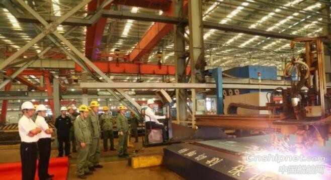 港船重工首制智能型700客位/2000米车道客滚船开工