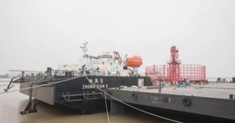 南通通茂船舶6000吨海缆铺设船成功交付