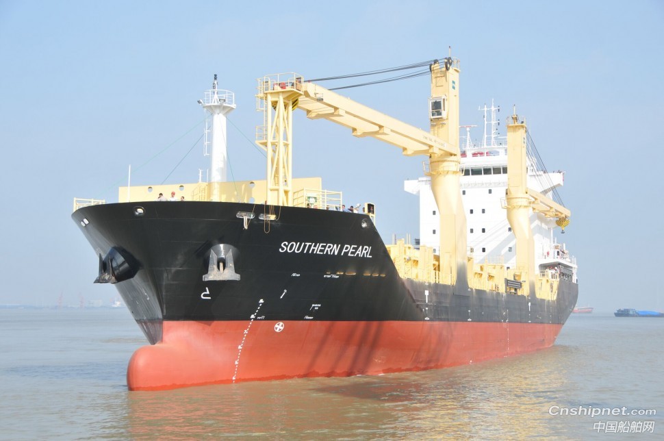 口岸船舶交付一艘600TEU集装箱船