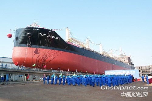 镇江船厂顺利下水第4艘“海骆驼”