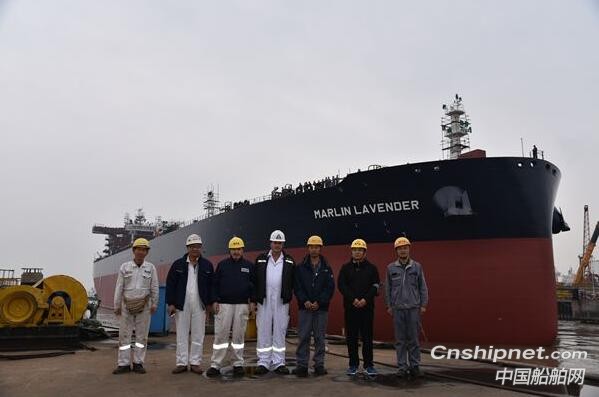 新时代造船20#110000吨油船顺利下水