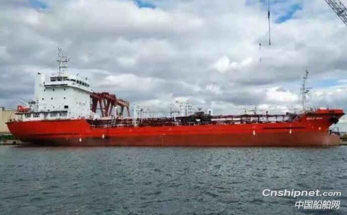 荣成市神飞船舶一艘6200DWT成品油船交付