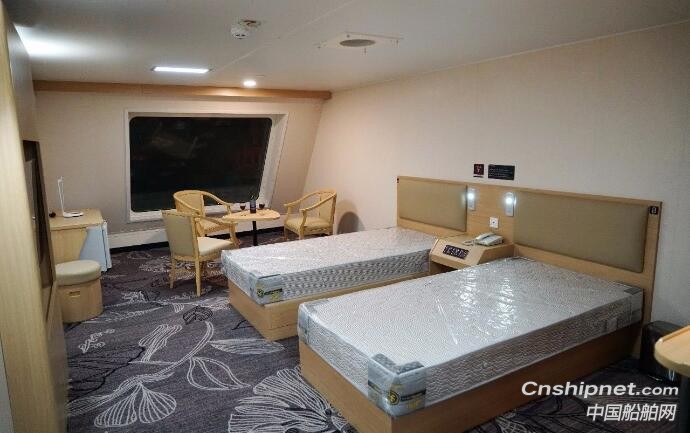 中航威海880客2160米车道高端客滚船“新永安”号签字交付