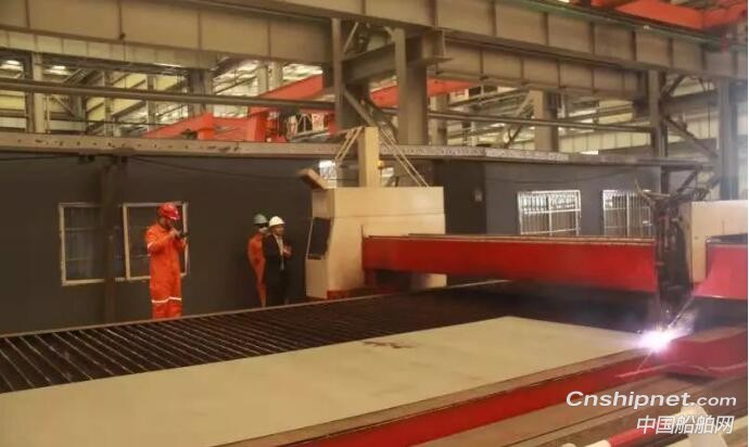 武船2艘2200车位内贸滚装船开工