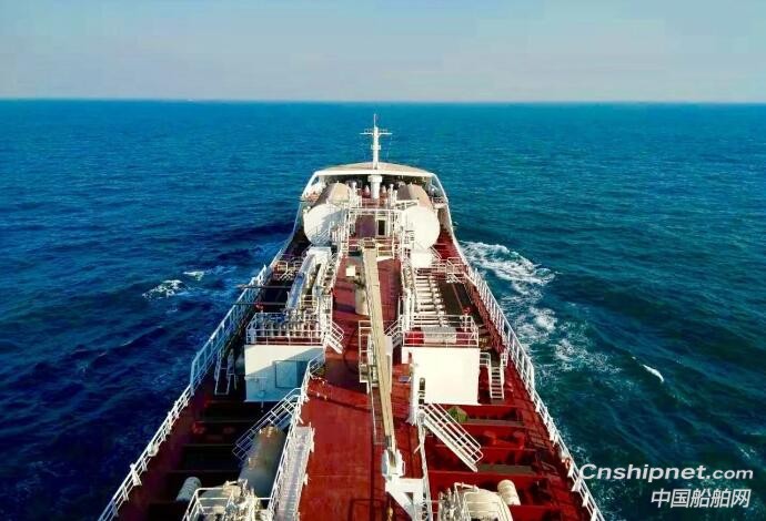 中航鼎衡16300吨化学品船4#船命名