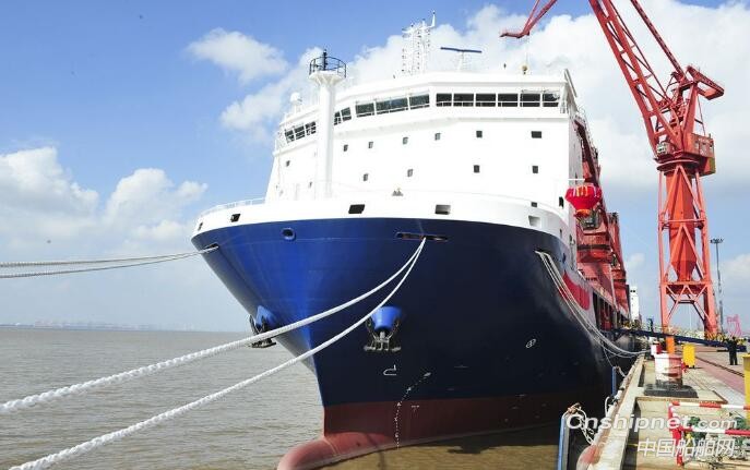 沪东中华13000吨2号重吊船“工业融合”号交付