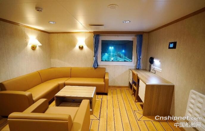 中航鼎衡16300吨双燃料化学品船4#船签字交付