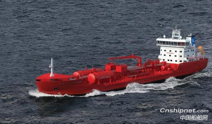 中航鼎衡2艘化学品船同日同进1#坞