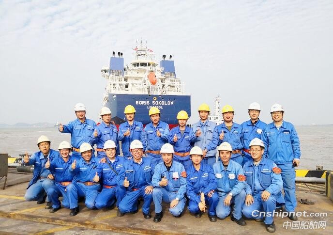 全球首艘44,500吨极地凝析油轮签字交付