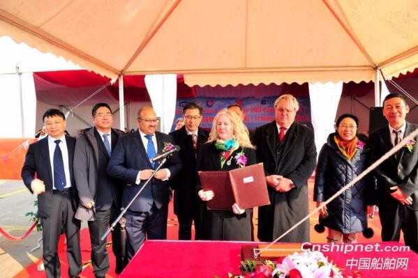 沪东中华顺利完成17.4万立方米LNG船“泛非”号命名
