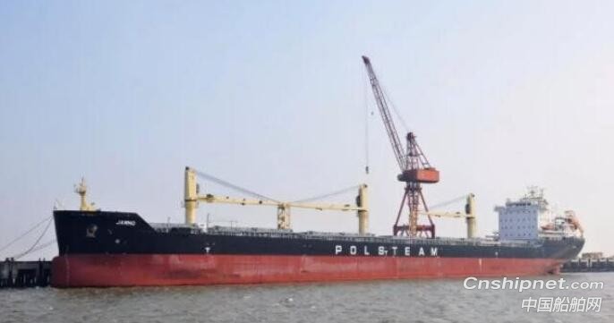 扬子江船业2艘36500吨大湖型散货船签字交付