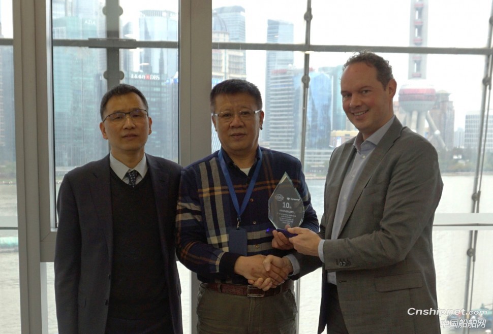 庆祝全球首套装备于VLCC的迪尼玛制®系泊缆服役十周年