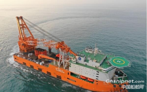 振华重工“创力”号4500吨大型抢险打捞起重船举行四方见证