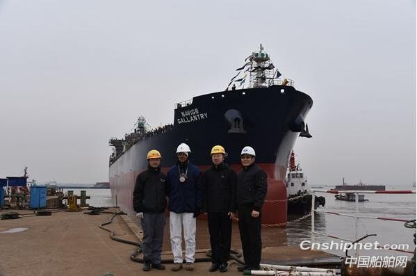 新时代造船2艘50000吨化学品船顺利下水