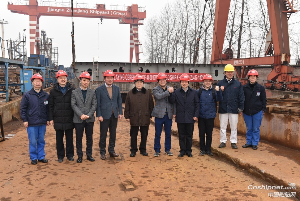 镇江船厂一天完成两大生产节点