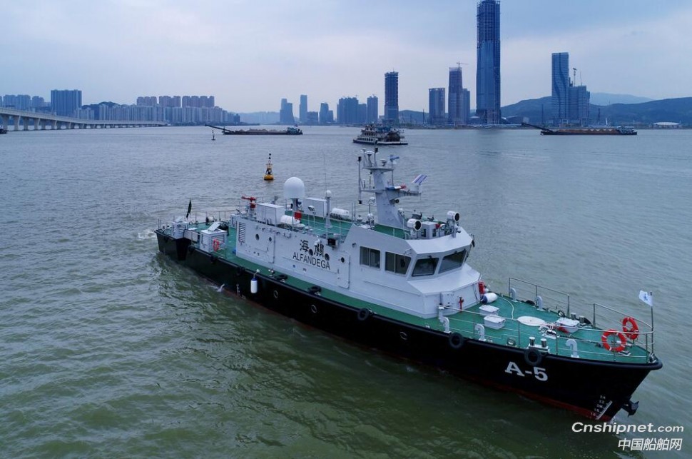 江龙船艇2艘35米级现代化高速巡逻船正式入列服役