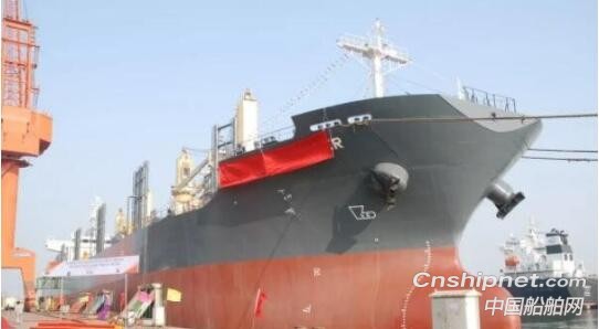 三进船业36K散货船H1058命名交付