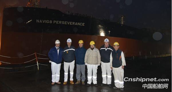 新时代造船2艘111000吨成品油船顺利下水