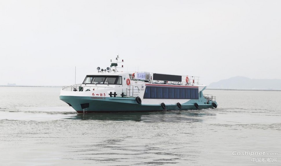 江龙船艇成功交付杭州目前最大的运河水上巴士“凤山烟雨”号