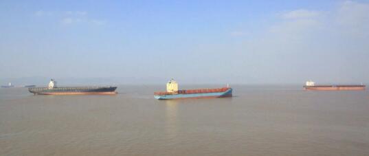 舟山中远海运重工第七艘马士基3600TEU集装箱船圆满试航