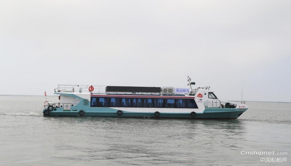 江龙船艇成功交付杭州目前最大的运河水上巴士“凤山烟雨”号