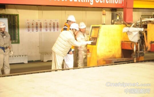 外高桥造船第二艘200万桶FPSO船体EPC项目开工