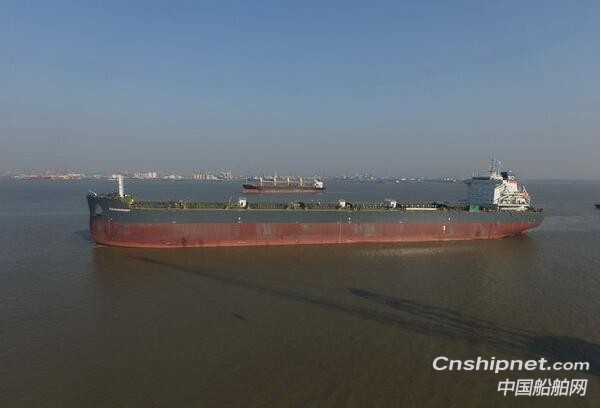 新韩通船舶重工首制82000吨散货轮圆满试航