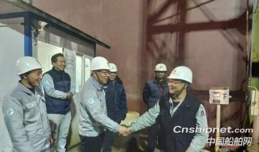 金海智造首艘12200TEU集装箱船完成试航