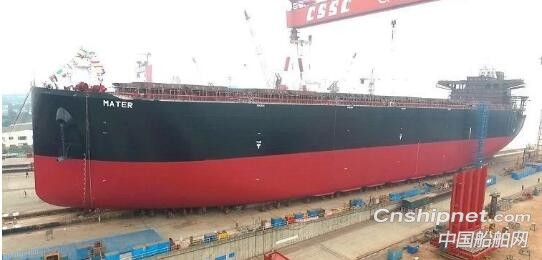 中船澄西首制6.4万吨木屑船顺利下水