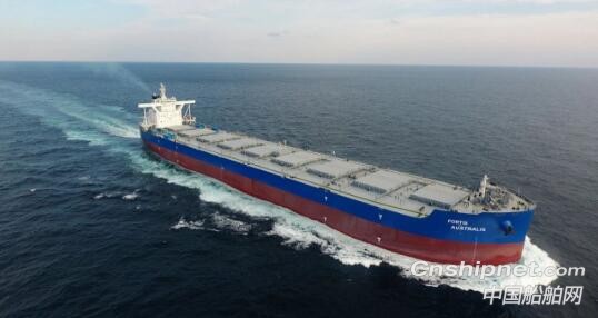 上海外高桥造船第二艘18.7万吨散货船命名交付