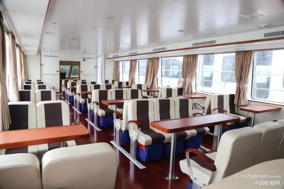 江龙船艇新型观光游船“嘉州02”号交付