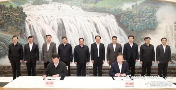 上港集团与浙江海港集团签署《小洋山港区综合开发合作协议》