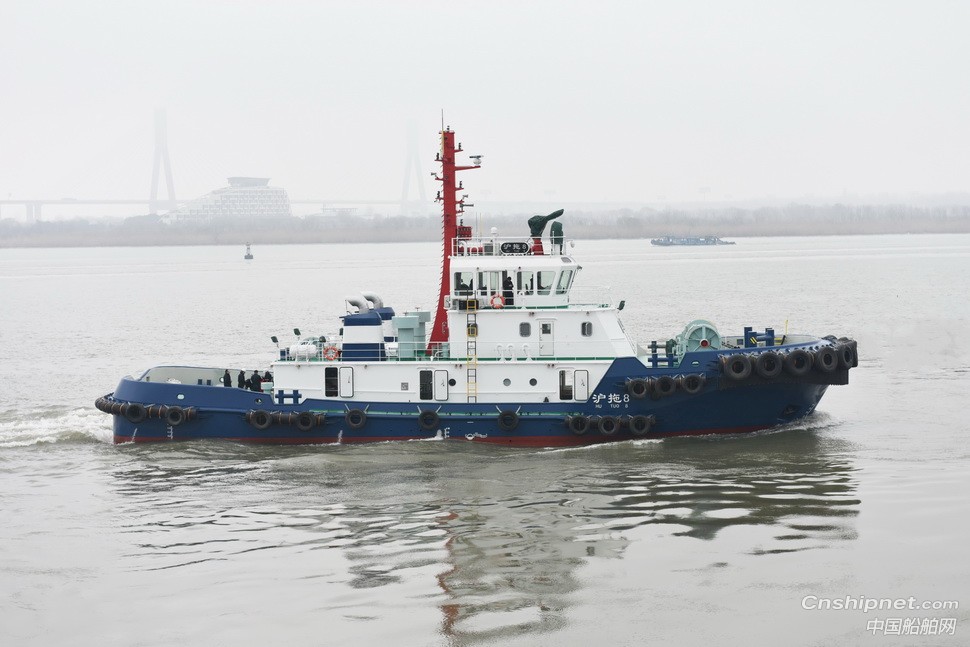 镇江船厂顺利交付2942kW全回转拖船