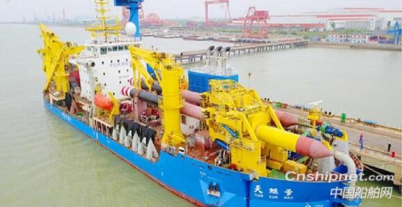 亚洲最大的重型自航绞吸船“天鲲号”首航