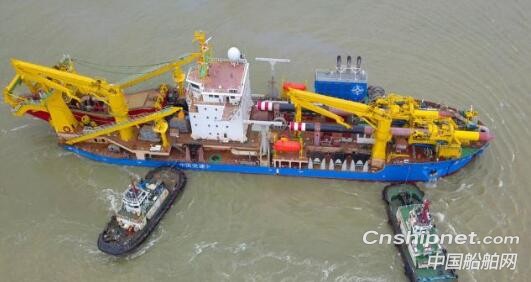 亚洲最大的重型自航绞吸船“天鲲号”首航