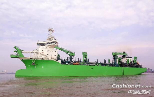 广东中远海运重工首艘深水耙吸式挖泥船成功交付