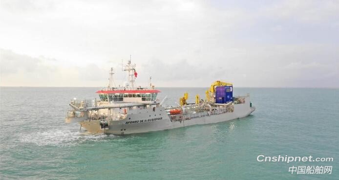 吉宝新满利交付全球第一艘欧五内河船舶排放标准的挖泥船